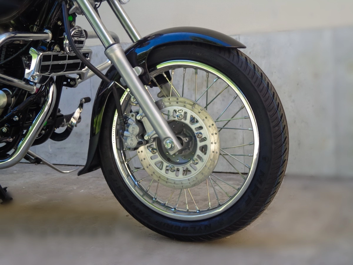 Мотоцикл BAJAJ Avenger Cruise 220