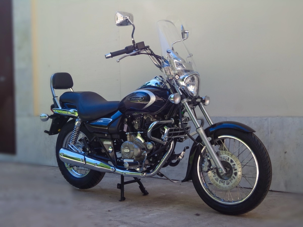 Мотоцикл BAJAJ Avenger Cruise 220