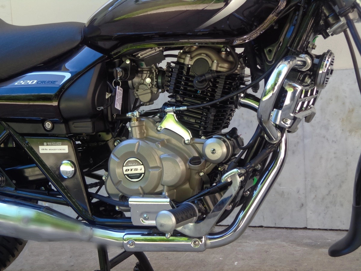 Мотоцикл BAJAJ Avenger Cruise 220