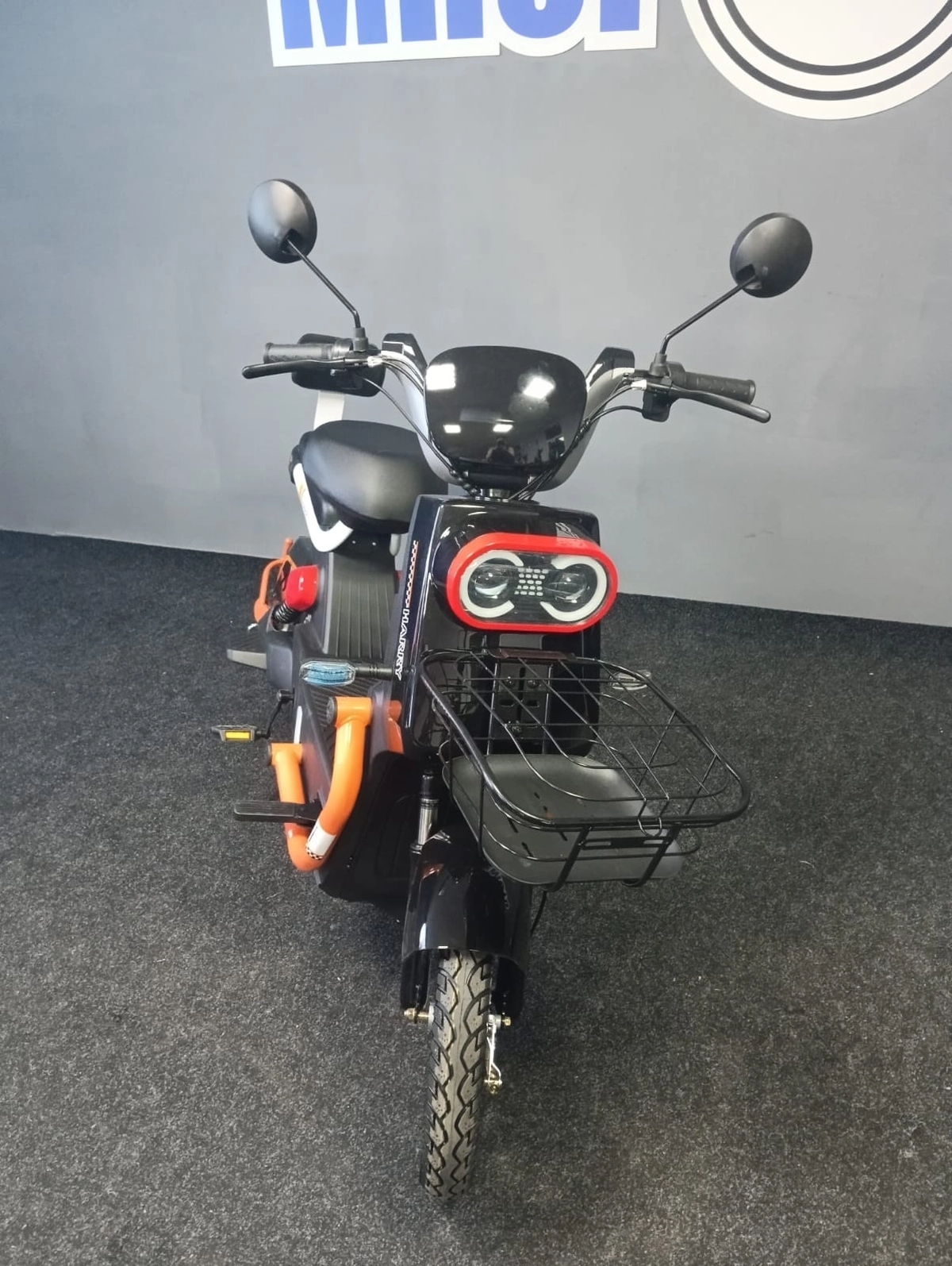 Электроскутер Harry 48V/16Ah/500W