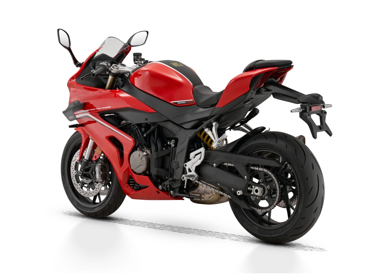 Мотоцикл QJ SRK 800 RR