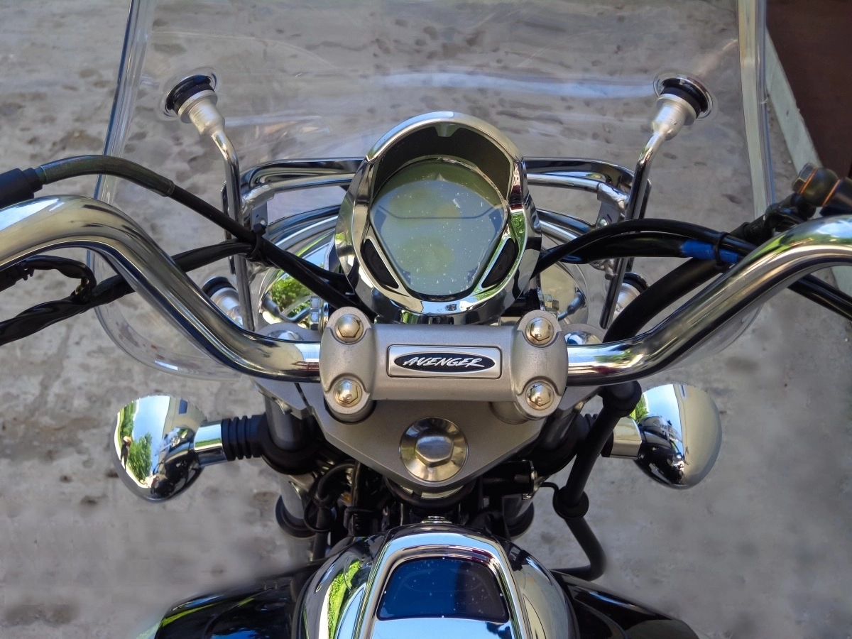 Мотоцикл BAJAJ Avenger Cruise 220