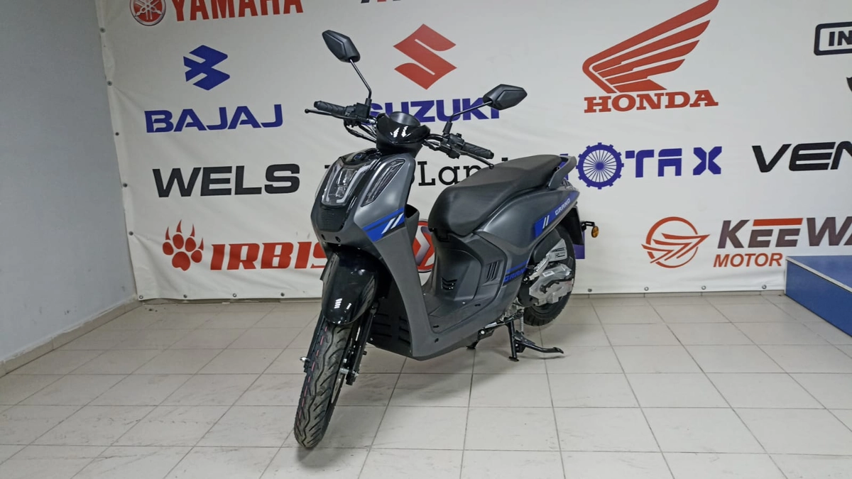 Скутер Millennium Grand