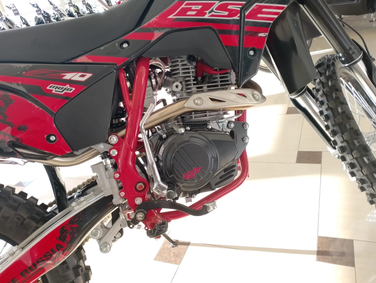 Мотоцикл BSE Z10