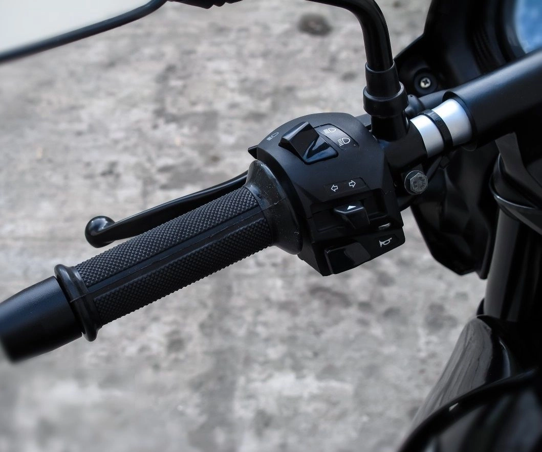 Мотоцикл BAJAJ Pulsar 180
