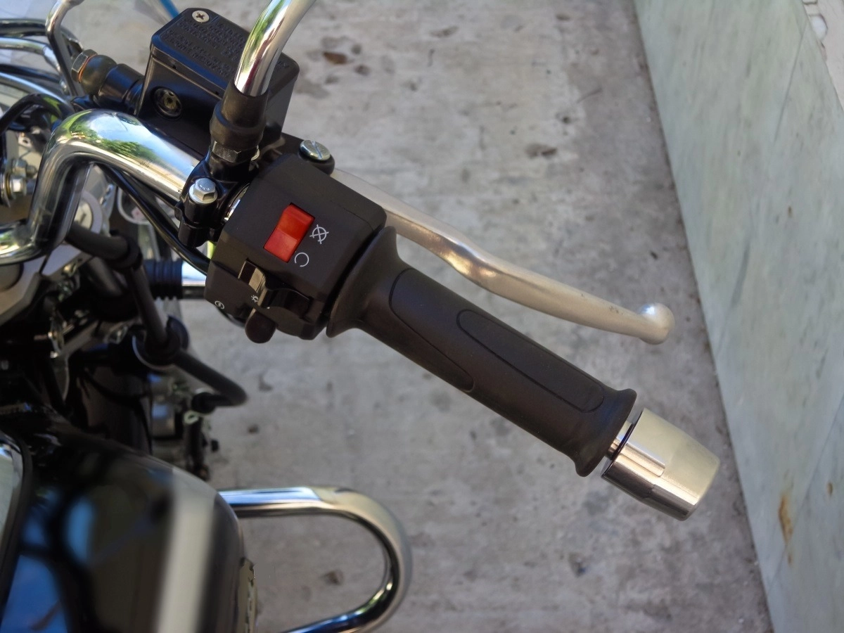 Мотоцикл BAJAJ Avenger Cruise 220