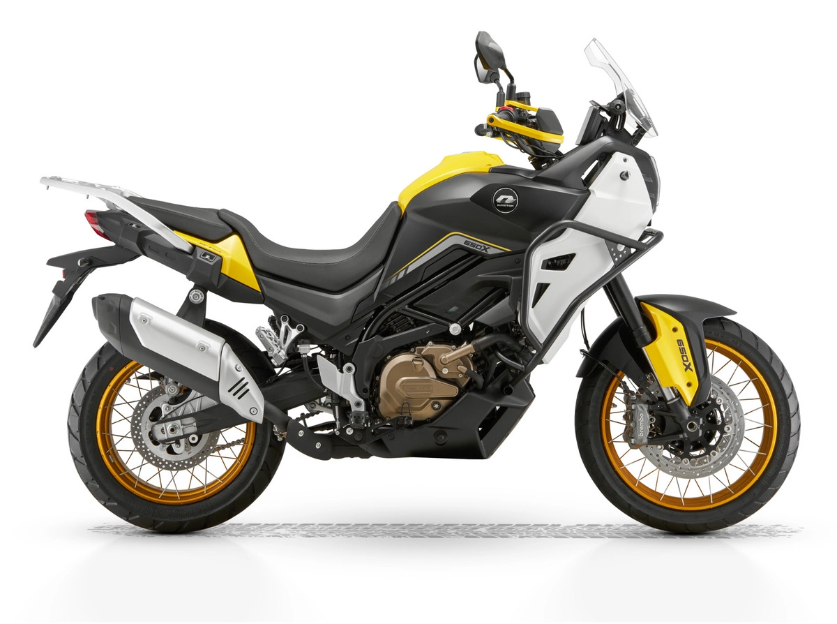 Мотоцикл QJ SVT 650X