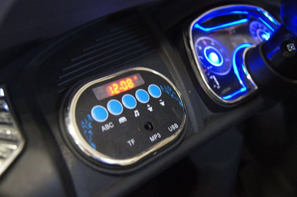 Электромобиль детский Audi R8