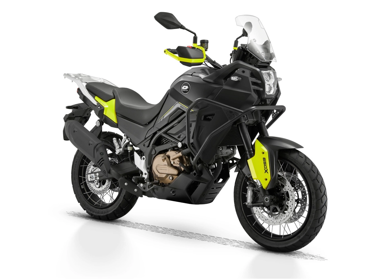 Мотоцикл QJ SVT 650X