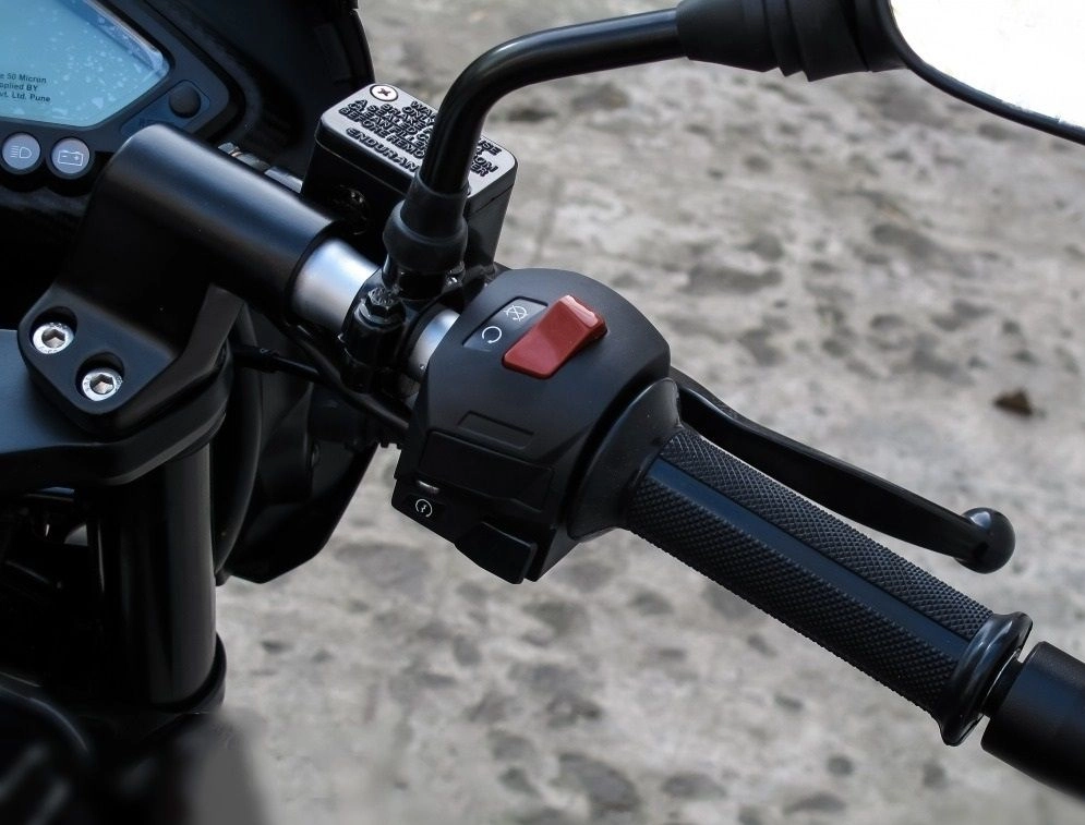 Мотоцикл BAJAJ Pulsar 180