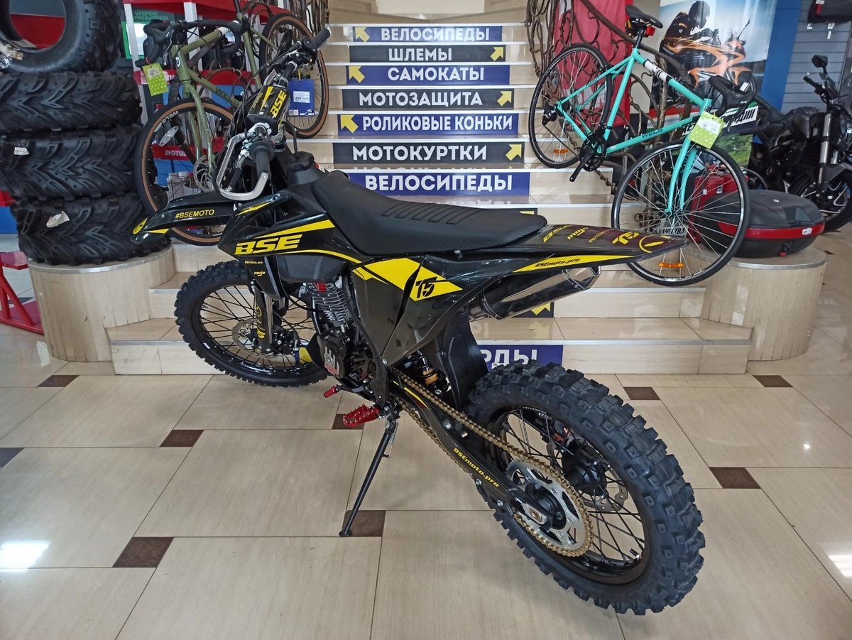 Мотоцикл BSE T5 Twister (015)