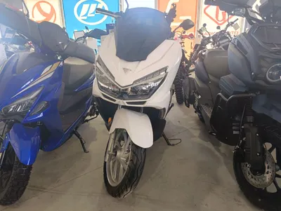 Скутер VENTO VMC PCX 200 Б/У пробег 705 км