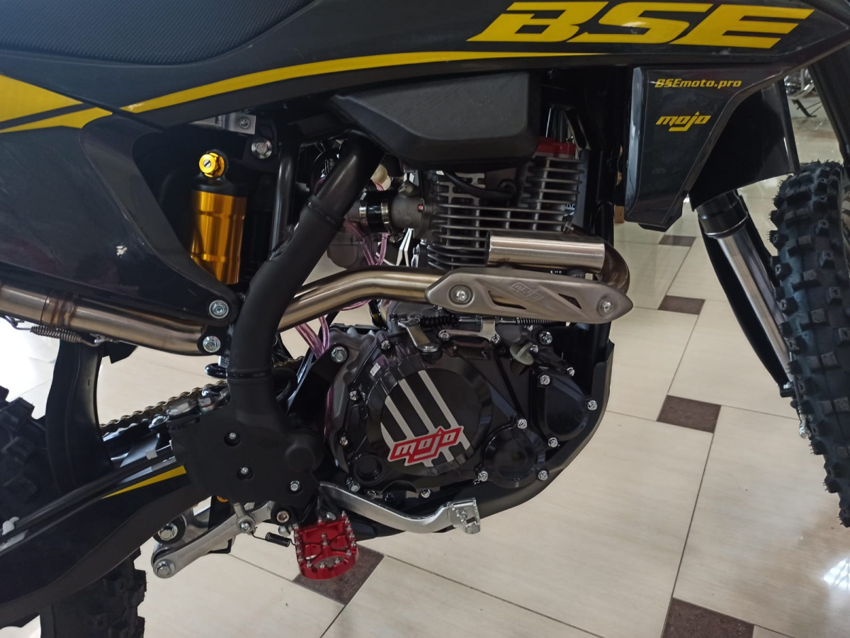 мотоцикл bse t5 twister (015)